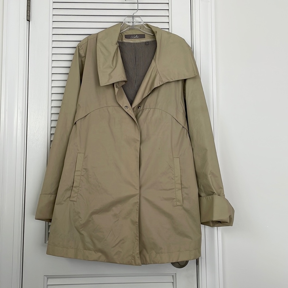 Urbahia short trench coat. Taupe, UK 12, FR 42